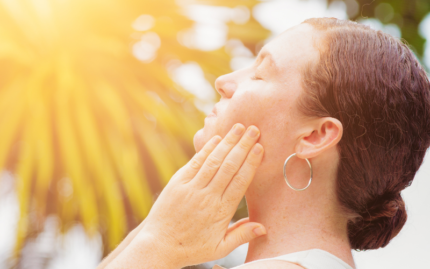 Crème solaire visage pour tous les jours : pourquoi faire ?